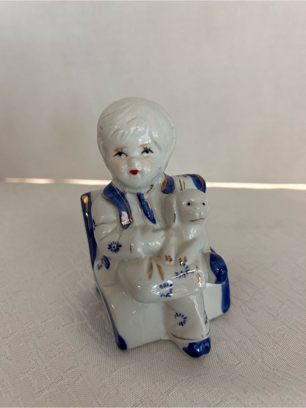 2 Vintage Porcelain Figurines Blue & White Boy w/Dog & Girl w/Cat Collectible - Picture 2 of 11
